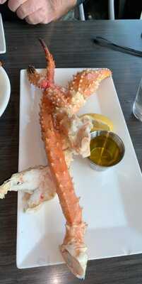 Chinooks Waterfront Restaurant