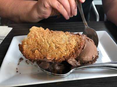 Chinooks Waterfront Restaurant