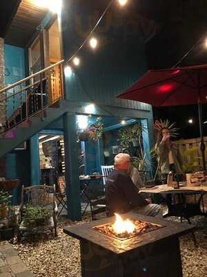 Vintage Small Bites & Wine Lounge