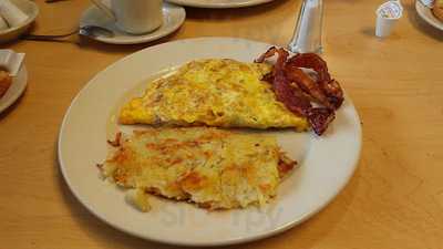 Sunrise Restaurant & Lounge