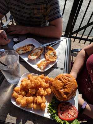 Beer & Belly Sports Grille