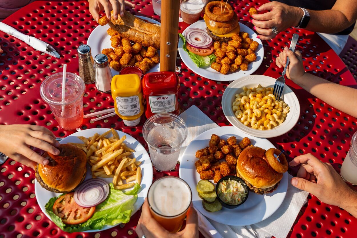 Digs On Canal Kitchen And Bar