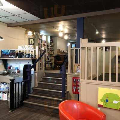 Harvest Coffee House & Beanery