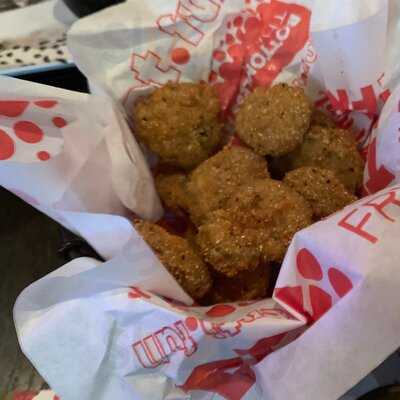 Red Robin Gourmet Burgers