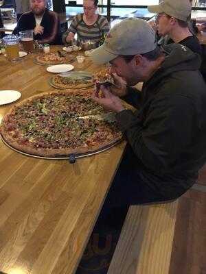 Aviator Pizza & Brew Company