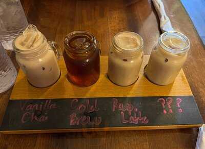 Gathering Grounds Patisserie & Cafe