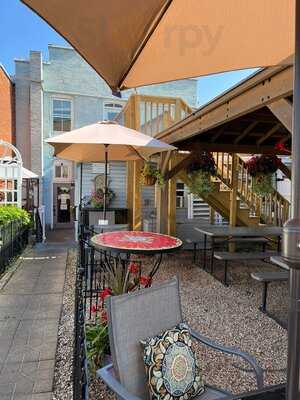 Gathering Grounds Patisserie & Cafe