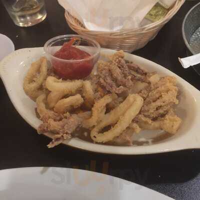 Amici's