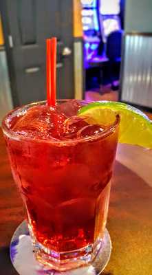 Cuzin's Tavern & Pizza