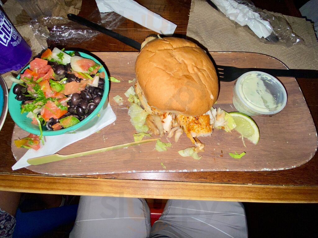 Gilligan's Island Bar And Grill
