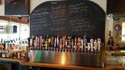 City Pizza Bar & Grill