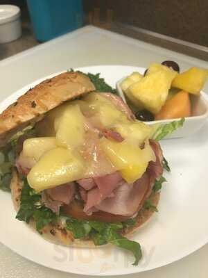 Bruchelle's Bagel Bistro