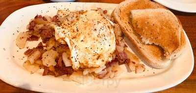 Slyman's Tavern Independence