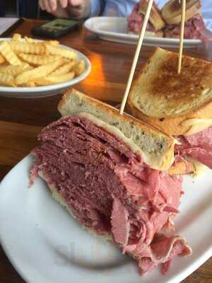 Slyman's Tavern Independence