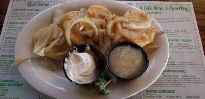 Winking Lizard Tavern