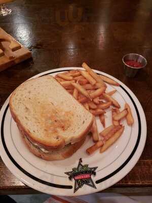 Ipswich Ale Brewer's Table