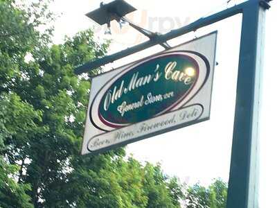 Old Man's Cave General Store