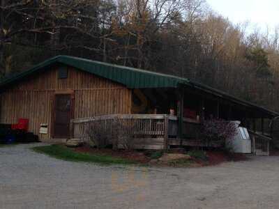 Old Man's Cave General Store