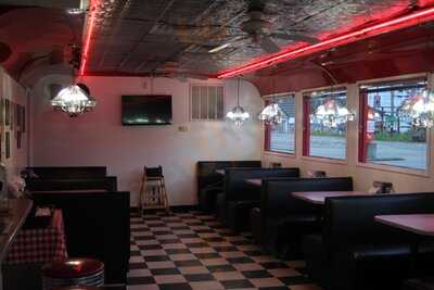 Red Line Diner