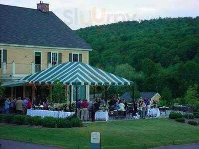 Willie Dunn's Grille