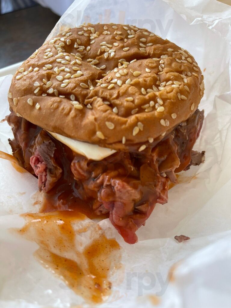 Zenos Roast Beef And Seafood