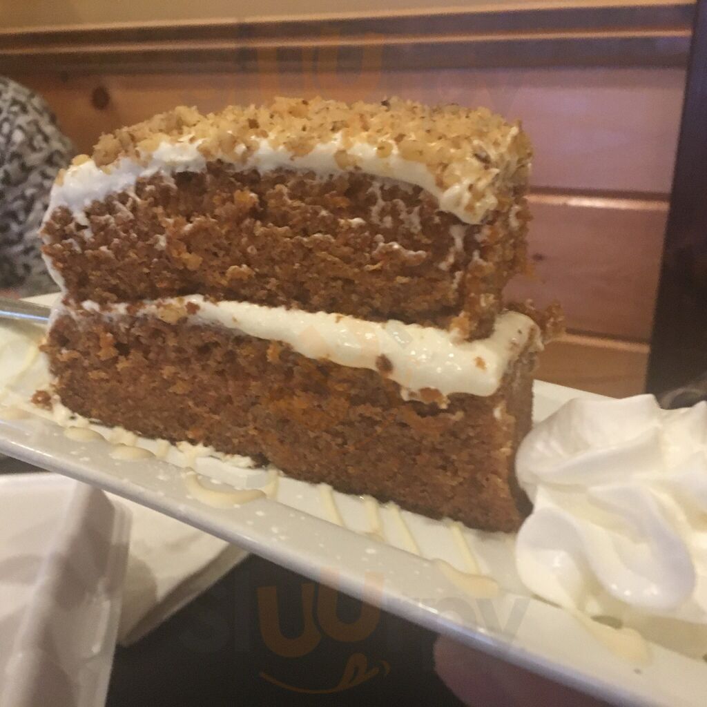 Royal Mountain Family Restaurant And Bar