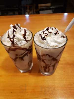 Royal Mountain Family Restaurant And Bar