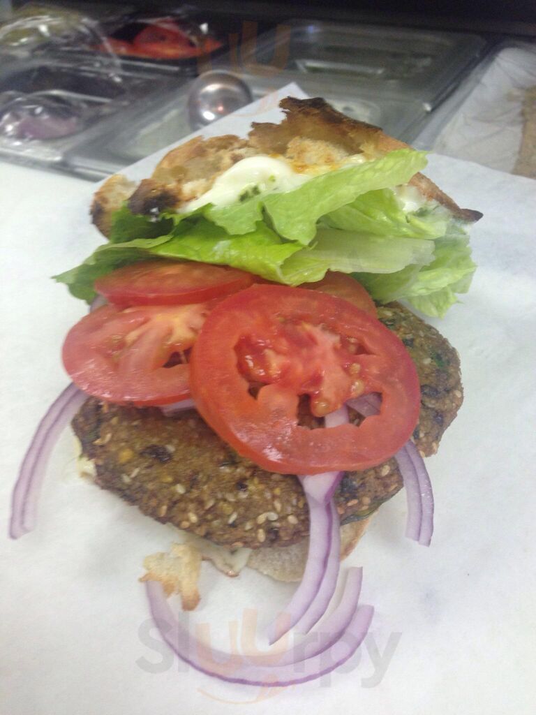 Gourmet Deli At 76