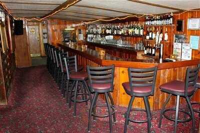 Old Piney Dell Restaurant & Bar