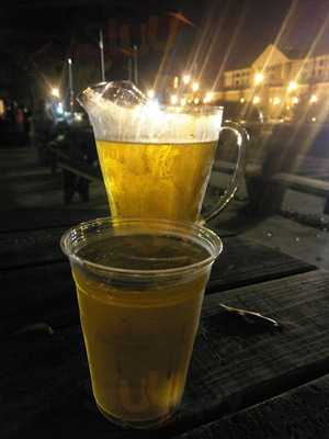 Momma Goldberg's Deli