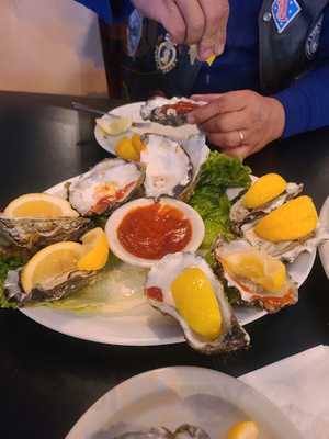 Castaways Seafood Grille