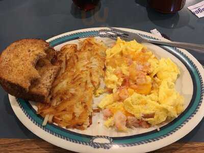 Benson's By The Beach