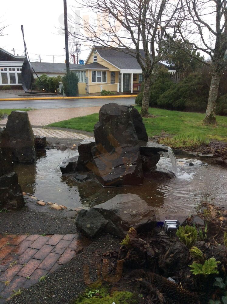 Benson's By The Beach