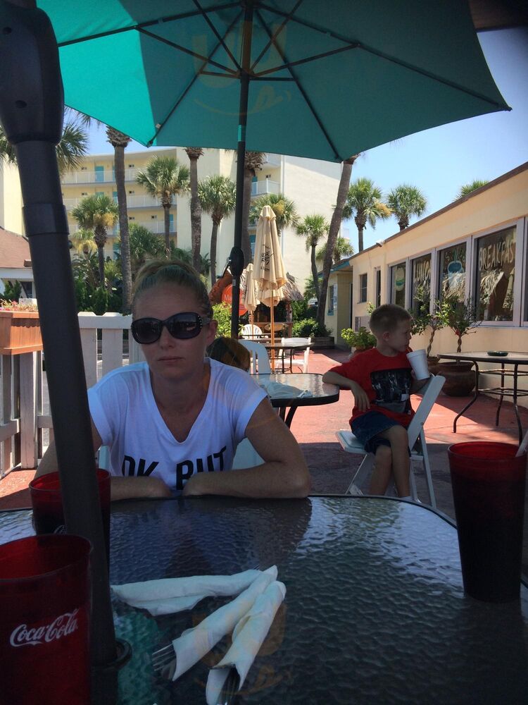 Mango Sun Cafe And Grill