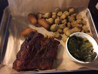 Wolfe's Bbq Restaurant & Catering