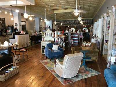 Sisters Cafe & Gifts