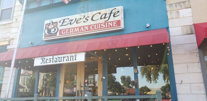 Eve's Cafe On The Square