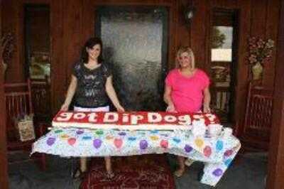 Dip Dog Stand