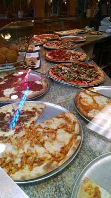 Franks Pizza Of Oakland