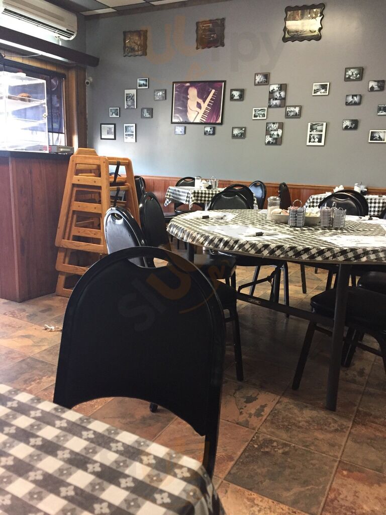 Spanky's Courthouse Cafe