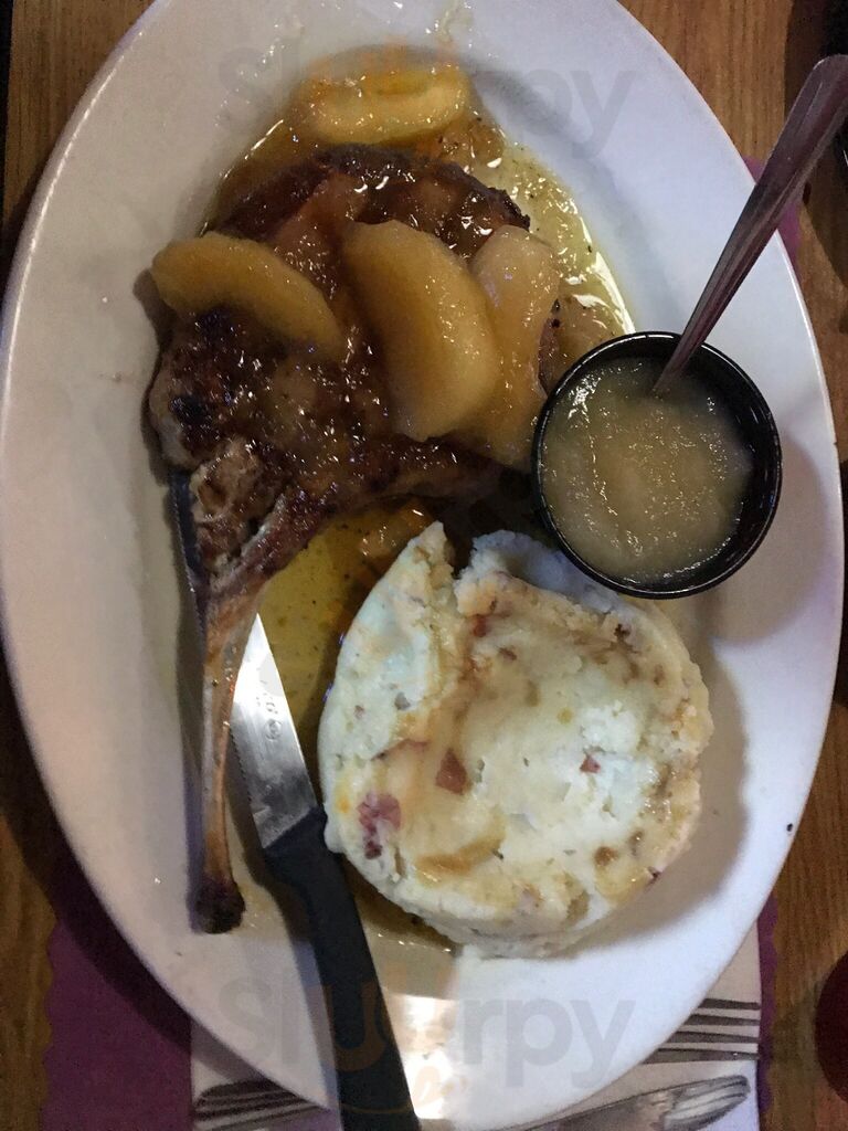 120 Pub & Grub