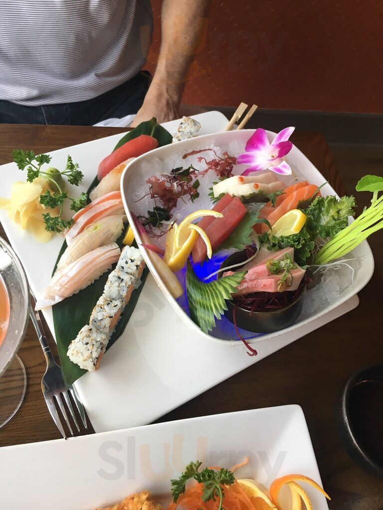 Osaka Steakhouse & Sushi Bar