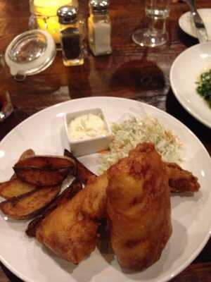 Honest John's Bar & Restaurant