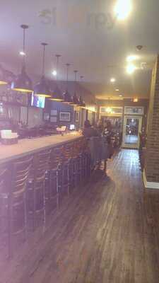 Honest John's Bar & Restaurant