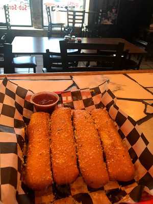 Mikey's Pizza Pit Stop