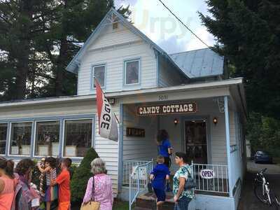 Candy Cottage