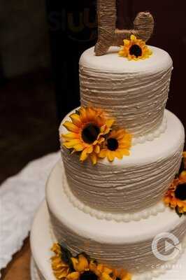 Creations By Laura Bakery & Cafe