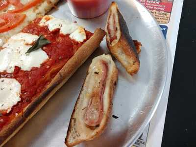 Oakhurst Pizza And Restaurant