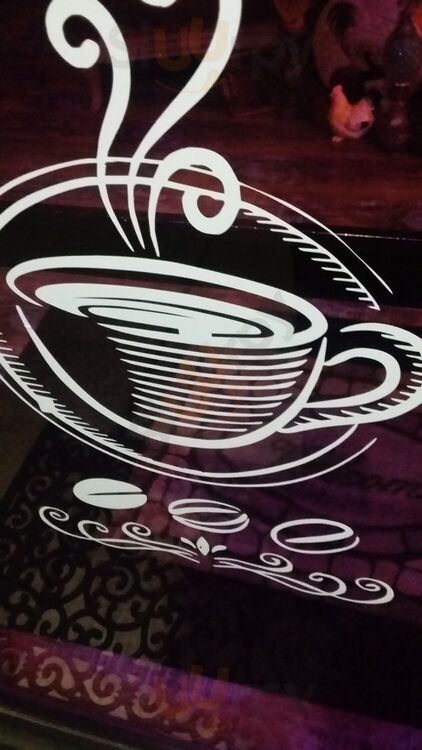 Renew Consign & Cafe