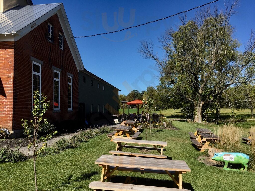 Olde Schoolhouse Vineyard & Winery